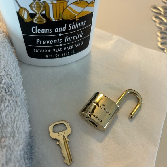 Louis Vuitton Lock Number 300 Just cleaned With Brass Polish Great Condition - Picture 5 of 8